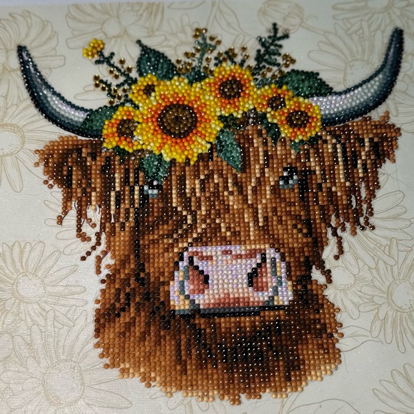 Highland Cow with Sunflower Crown Diamond Art - Picture 1 of 3